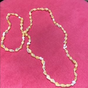 Long shell necklace